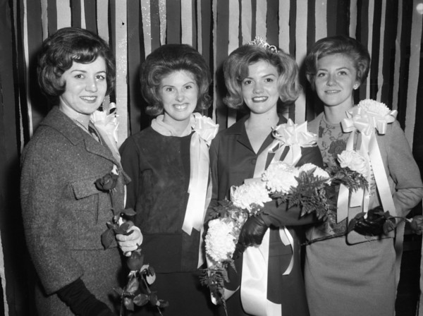 homecoming court