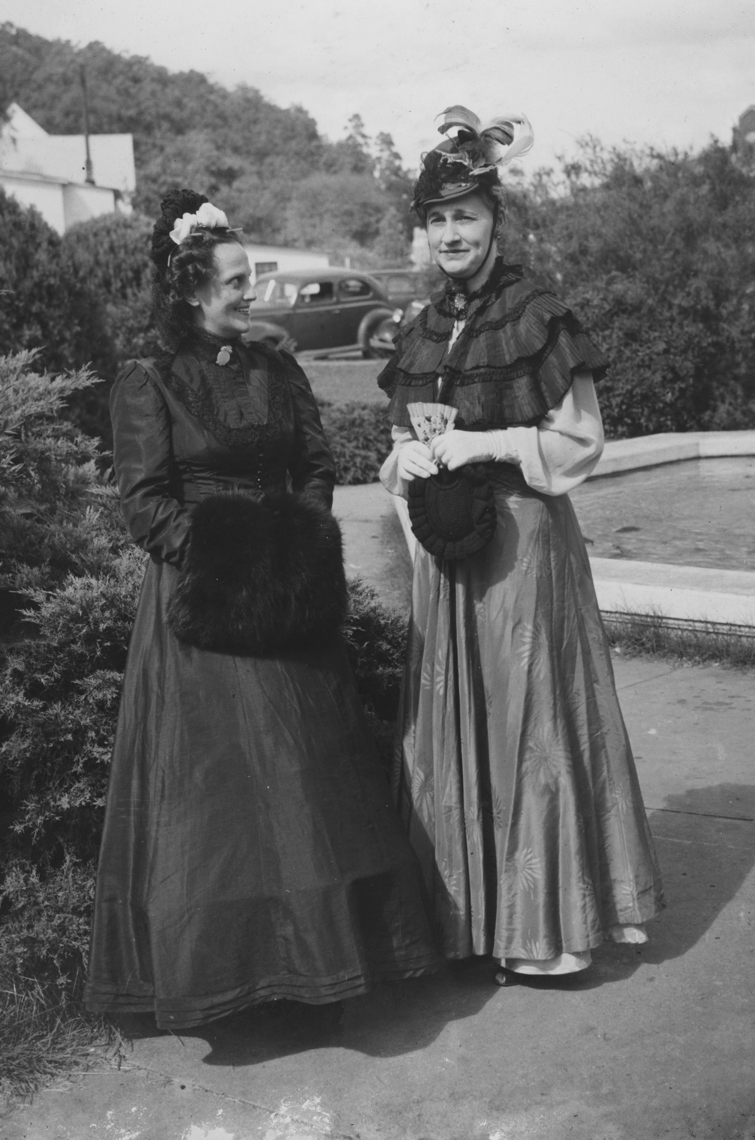costumed ladies