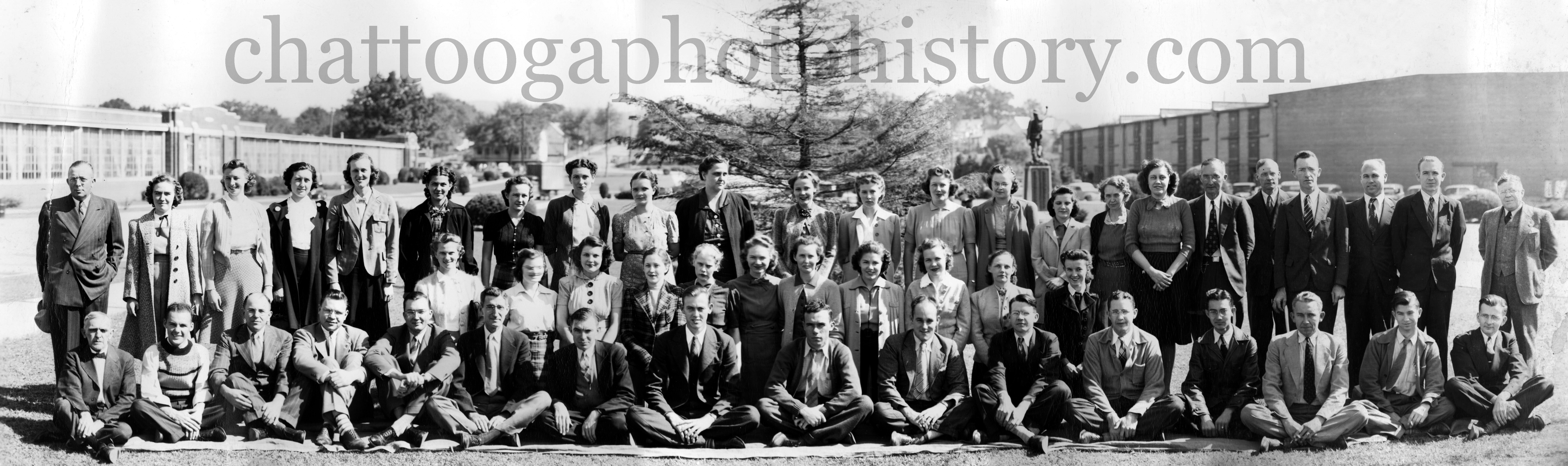 1939 Riegel office staff